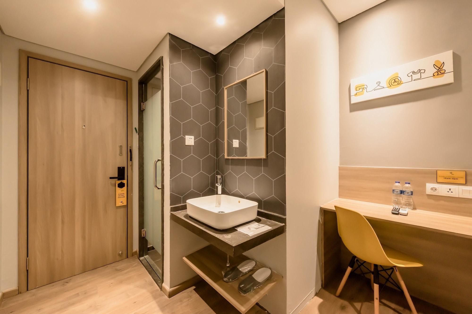 Yellow Bee Tanah Abang Jakarta Exterior foto